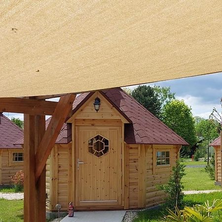 Camping Le Vallage Attigny Exteriör bild