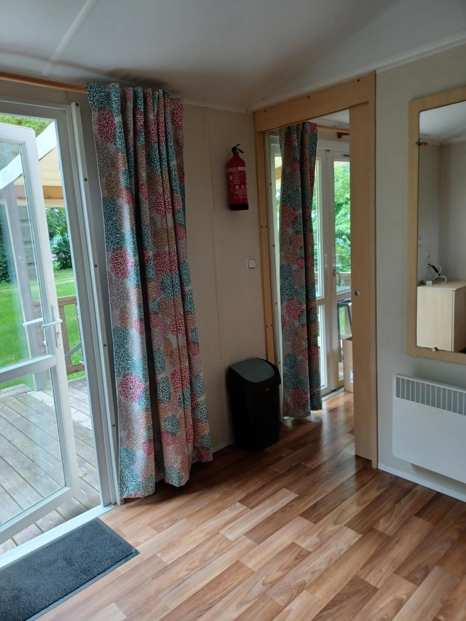 Camping Le Vallage Attigny Exteriör bild